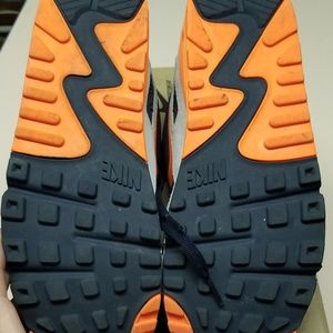 Nike Shoes - Nike Air Max 90 premium Nike Shoes - Nike Air Max 90 premium